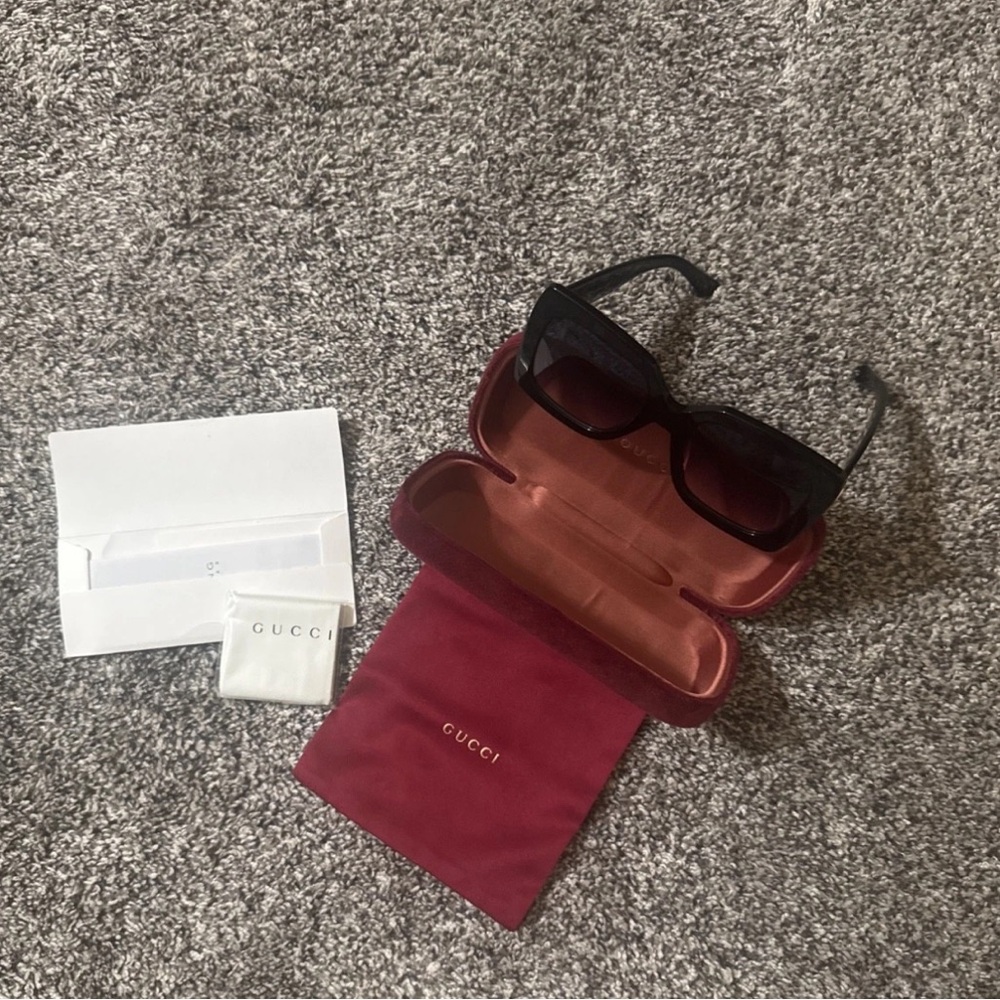 Gucci Black Sunglasses GG0083S